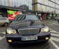 Фиолетовый Мерседес Ц-Класс, объемом двигателя 2.7 л и пробегом 320 тыс. км за 4600 $, фото 5 на Automoto.ua