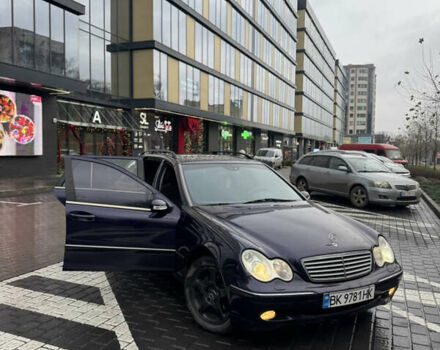 Фиолетовый Мерседес Ц-Класс, объемом двигателя 2.7 л и пробегом 320 тыс. км за 4600 $, фото 7 на Automoto.ua