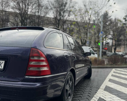 Фиолетовый Мерседес Ц-Класс, объемом двигателя 2.7 л и пробегом 320 тыс. км за 4600 $, фото 11 на Automoto.ua