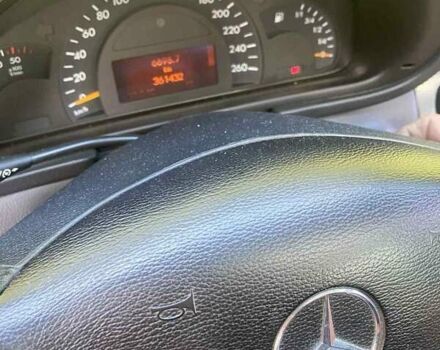 Фиолетовый Мерседес Ц-Класс, объемом двигателя 2.69 л и пробегом 360 тыс. км за 4500 $, фото 4 на Automoto.ua