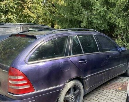Фиолетовый Мерседес Ц-Класс, объемом двигателя 2.69 л и пробегом 360 тыс. км за 4500 $, фото 1 на Automoto.ua