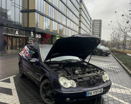 Фиолетовый Мерседес Ц-Класс, объемом двигателя 2.7 л и пробегом 320 тыс. км за 4600 $, фото 9 на Automoto.ua