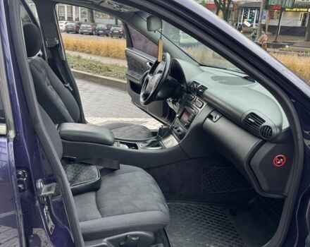 Фиолетовый Мерседес Ц-Класс, объемом двигателя 2.7 л и пробегом 290 тыс. км за 4600 $, фото 20 на Automoto.ua