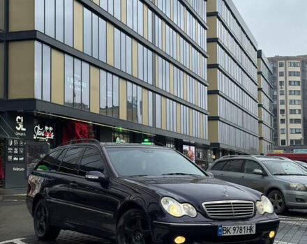 Фиолетовый Мерседес Ц-Класс, объемом двигателя 2.7 л и пробегом 320 тыс. км за 4600 $, фото 4 на Automoto.ua