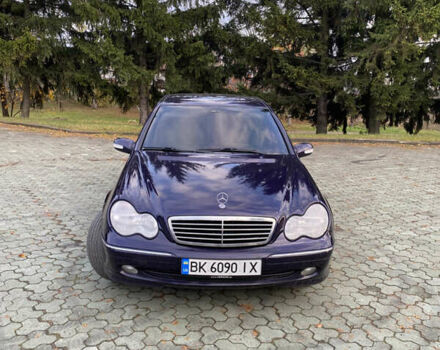 Фіолетовий Мерседес Ц-Клас, об'ємом двигуна 2.15 л та пробігом 213 тис. км за 5100 $, фото 1 на Automoto.ua