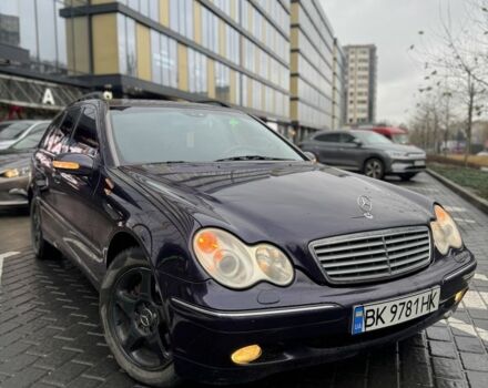 Фиолетовый Мерседес Ц-Класс, объемом двигателя 2.7 л и пробегом 290 тыс. км за 4600 $, фото 1 на Automoto.ua