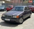 Коричневый Мерседес Ц-Класс, объемом двигателя 2.2 л и пробегом 330 тыс. км за 3900 $, фото 1 на Automoto.ua