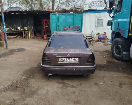 Коричневий Мерседес Ц-Клас, об'ємом двигуна 2.5 л та пробігом 320 тис. км за 3400 $, фото 6 на Automoto.ua