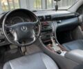 Коричневий Мерседес Ц-Клас, об'ємом двигуна 2.1 л та пробігом 300 тис. км за 3500 $, фото 8 на Automoto.ua
