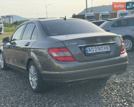 Коричневий Мерседес Ц-Клас, об'ємом двигуна 2.1 л та пробігом 242 тис. км за 10999 $, фото 2 на Automoto.ua