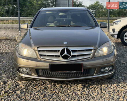 Коричневий Мерседес Ц-Клас, об'ємом двигуна 2.1 л та пробігом 242 тис. км за 10999 $, фото 5 на Automoto.ua