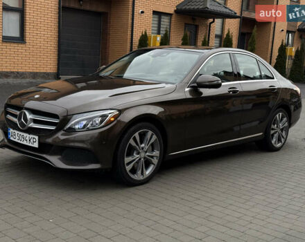 Коричневый Мерседес Ц-Класс, объемом двигателя 1.99 л и пробегом 165 тыс. км за 25700 $, фото 1 на Automoto.ua