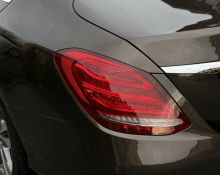 Коричневый Мерседес Ц-Класс, объемом двигателя 1.99 л и пробегом 165 тыс. км за 25700 $, фото 16 на Automoto.ua