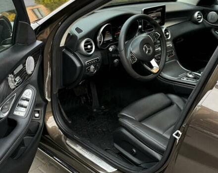 Коричневый Мерседес Ц-Класс, объемом двигателя 1.99 л и пробегом 165 тыс. км за 25700 $, фото 24 на Automoto.ua