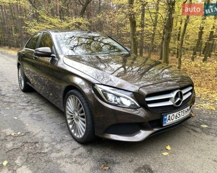 Коричневый Мерседес Ц-Класс, объемом двигателя 2.2 л и пробегом 180 тыс. км за 27300 $, фото 1 на Automoto.ua