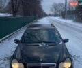 Коричневый Мерседес Ц-Класс, объемом двигателя 2.69 л и пробегом 350 тыс. км за 4600 $, фото 1 на Automoto.ua
