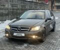 Коричневый Мерседес Ц-Класс, объемом двигателя 2.2 л и пробегом 333 тыс. км за 10777 $, фото 1 на Automoto.ua