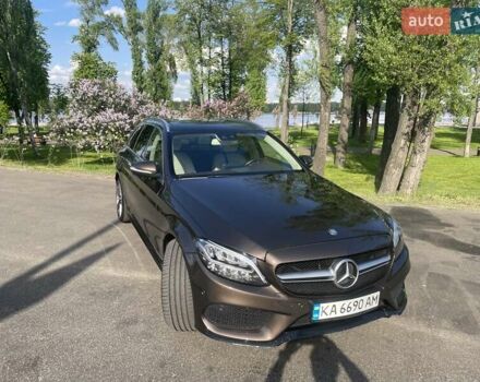 Коричневий Мерседес Ц-Клас, об'ємом двигуна 2.14 л та пробігом 249 тис. км за 19400 $, фото 5 на Automoto.ua