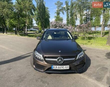 Коричневий Мерседес Ц-Клас, об'ємом двигуна 2.14 л та пробігом 249 тис. км за 19400 $, фото 6 на Automoto.ua