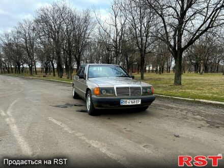 Мерседес Ц-Класс 1989 в Краматорске на Automoto.ua Коричневый Мерседес Ц-Класс, объемом двигателя 20 л и пробегом 425 тыс. км за 1850 $, фото 1 на Automoto.ua