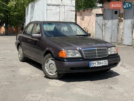 Мерседес Ц-Класс 1995 в Одессе на Automoto.ua Коричневый Мерседес Ц-Класс, объемом двигателя 2.2 л и пробегом 330 тыс. км за 3900 $, фото 1 на Automoto.ua