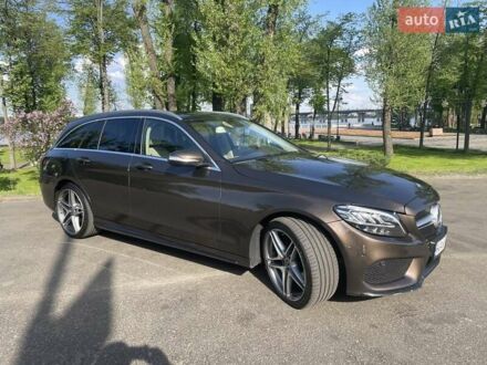 Мерседес Ц-Класс 2015 в Киеве на Automoto.ua Коричневый Мерседес Ц-Класс, объемом двигателя 2.14 л и пробегом 249 тыс. км за 19400 $, фото 1 на Automoto.ua