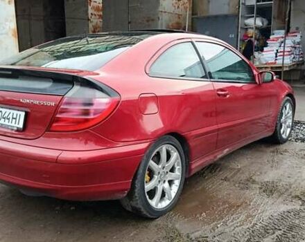Червоний Мерседес Ц-Клас, об'ємом двигуна 2 л та пробігом 243 тис. км за 3700 $, фото 4 на Automoto.ua