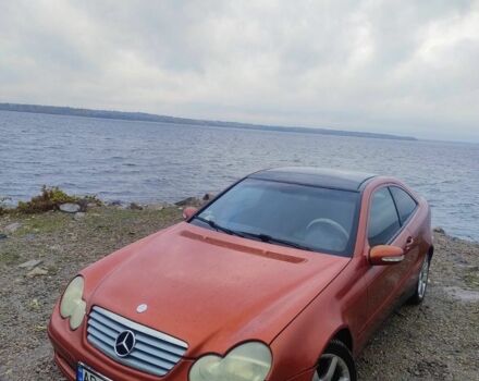 Мерседес Ц-Класс 2002 в Запорожье на Automoto.ua Красный Мерседес Ц-Класс, объемом двигателя 2.3 л и пробегом 220 тыс. км за 4100 $, фото 4 на Automoto.ua