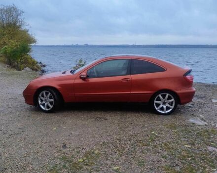 Мерседес Ц-Класс 2002 в Запорожье на Automoto.ua Красный Мерседес Ц-Класс, объемом двигателя 2.3 л и пробегом 220 тыс. км за 4100 $, фото 1 на Automoto.ua
