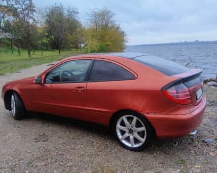 Мерседес Ц-Класс 2002 в Запорожье на Automoto.ua Красный Мерседес Ц-Класс, объемом двигателя 2.3 л и пробегом 220 тыс. км за 4100 $, фото 5 на Automoto.ua