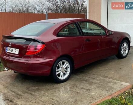 Красный Мерседес Ц-Класс, объемом двигателя 2.15 л и пробегом 240 тыс. км за 4200 $, фото 2 на Automoto.ua