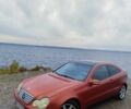 Мерседес Ц-Класс 2002 в Запорожье на Automoto.ua Красный Мерседес Ц-Класс, объемом двигателя 2.3 л и пробегом 220 тыс. км за 4100 $, фото 3 на Automoto.ua