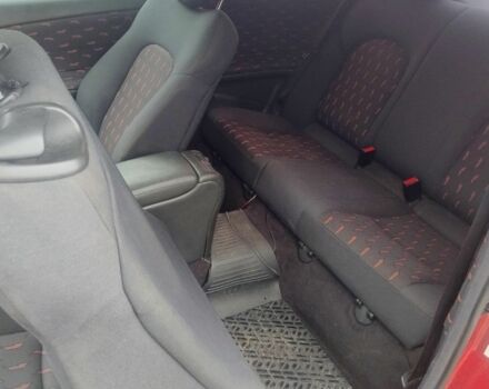 Мерседес Ц-Класс 2002 в Запорожье на Automoto.ua Красный Мерседес Ц-Класс, объемом двигателя 2.3 л и пробегом 220 тыс. км за 4100 $, фото 6 на Automoto.ua