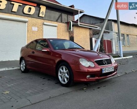 Красный Мерседес Ц-Класс, объемом двигателя 1.8 л и пробегом 246 тыс. км за 4850 $, фото 3 на Automoto.ua
