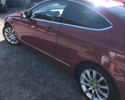 Червоний Мерседес Ц-Клас, об'ємом двигуна 1.8 л та пробігом 140 тис. км за 12000 $, фото 2 на Automoto.ua