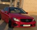 Червоний Мерседес Ц-Клас, об'ємом двигуна 1.8 л та пробігом 156 тис. км за 12500 $, фото 1 на Automoto.ua