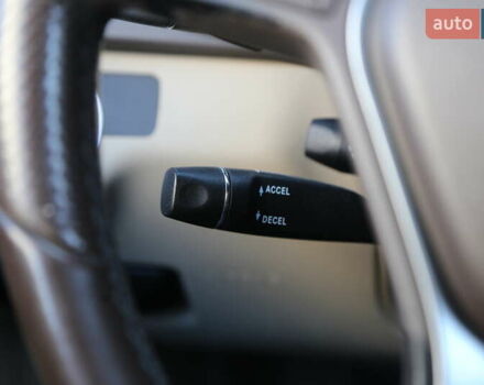 Мерседес Ц-Класс 2014 в Киеве на Automoto.ua Красный Мерседес Ц-Класс, объемом двигателя 1.8 л и пробегом 192 тыс. км за 12000 $, фото 16 на Automoto.ua