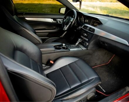 Червоний Мерседес Ц-Клас, об'ємом двигуна 1.8 л та пробігом 256 тис. км за 11500 $, фото 12 на Automoto.ua