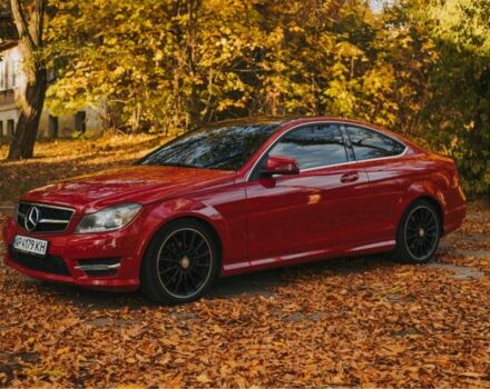 Червоний Мерседес Ц-Клас, об'ємом двигуна 1.8 л та пробігом 256 тис. км за 11500 $, фото 5 на Automoto.ua