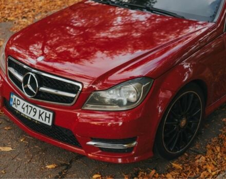 Червоний Мерседес Ц-Клас, об'ємом двигуна 1.8 л та пробігом 256 тис. км за 11500 $, фото 1 на Automoto.ua