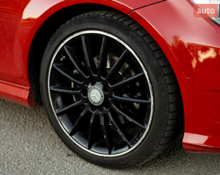 Красный Мерседес Ц-Класс, объемом двигателя 1.8 л и пробегом 257 тыс. км за 11500 $, фото 12 на Automoto.ua