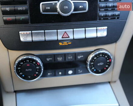 Мерседес Ц-Класс 2014 в Киеве на Automoto.ua Красный Мерседес Ц-Класс, объемом двигателя 1.8 л и пробегом 192 тыс. км за 12000 $, фото 18 на Automoto.ua