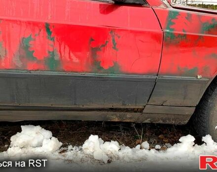 Красный Мерседес Ц-Класс, объемом двигателя 1.9 л и пробегом 488 тыс. км за 1000 $, фото 8 на Automoto.ua