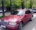 Червоний Мерседес Ц-Клас, об'ємом двигуна 1.8 л та пробігом 340 тис. км за 2000 $, фото 5 на Automoto.ua