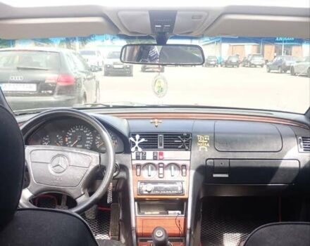 Червоний Мерседес Ц-Клас, об'ємом двигуна 1.8 л та пробігом 340 тис. км за 2000 $, фото 12 на Automoto.ua