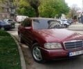 Червоний Мерседес Ц-Клас, об'ємом двигуна 1.8 л та пробігом 340 тис. км за 2000 $, фото 3 на Automoto.ua