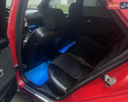 Червоний Мерседес Ц-Клас, об'ємом двигуна 1.8 л та пробігом 50 тис. км за 1550 $, фото 6 на Automoto.ua