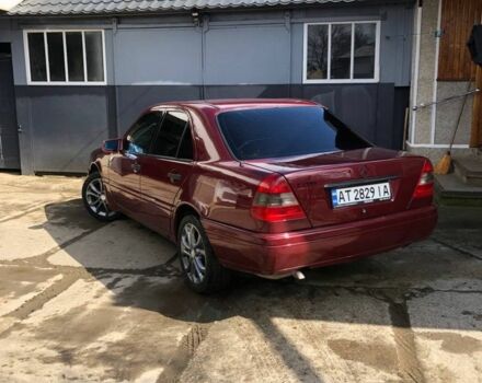 Червоний Мерседес Ц-Клас, об'ємом двигуна 2 л та пробігом 370 тис. км за 2600 $, фото 15 на Automoto.ua