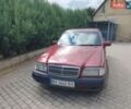 Червоний Мерседес Ц-Клас, об'ємом двигуна 2 л та пробігом 175 тис. км за 2000 $, фото 1 на Automoto.ua