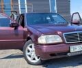 Красный Мерседес Ц-Класс, объемом двигателя 0 л и пробегом 300 тыс. км за 2950 $, фото 4 на Automoto.ua